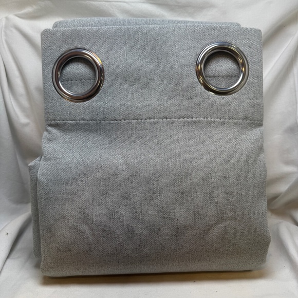 Linen Textured Curtains Large Grommet 48"x80" Poly/Line Light Gray Set of 2 - Picture 3 of 5